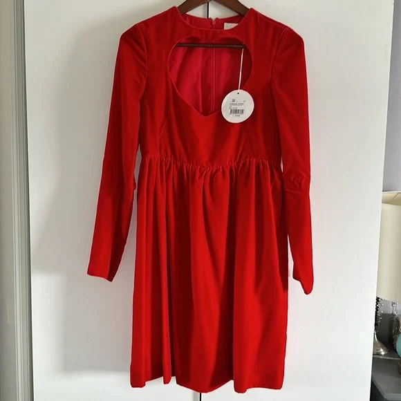 ✨ NWT CHLOE velvet heart cutout dress - Picture 4 of 6